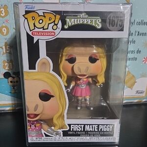 Funko Pop The Muppets First Mate Piggy with Pink Dress